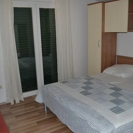 Apartmán Grebastica 13365b *