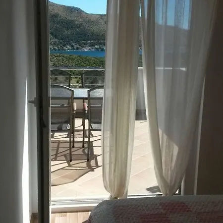 Grebastica 13365b Apartmán